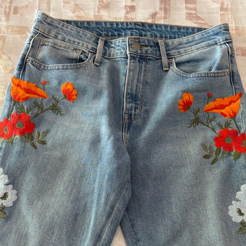 Levi's Blue Jeans with Floral Embroidery